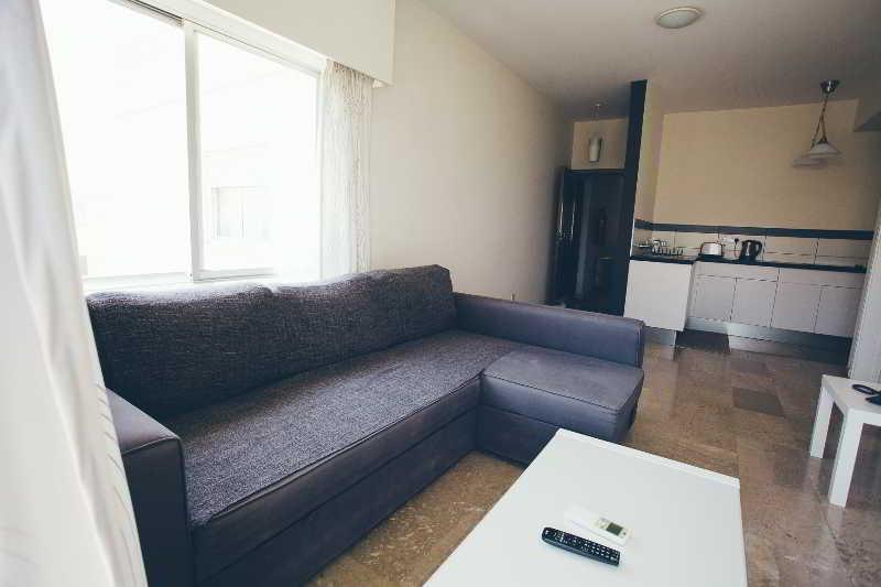 Vega Apartments Limasol Buitenkant foto