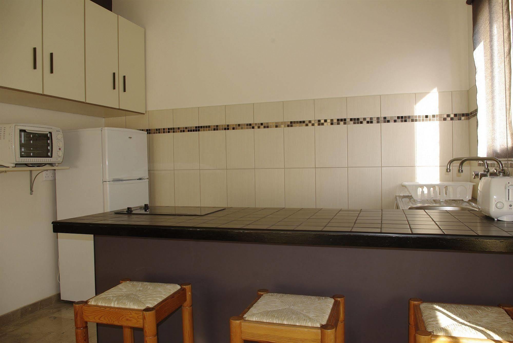 Vega Apartments Limasol Buitenkant foto