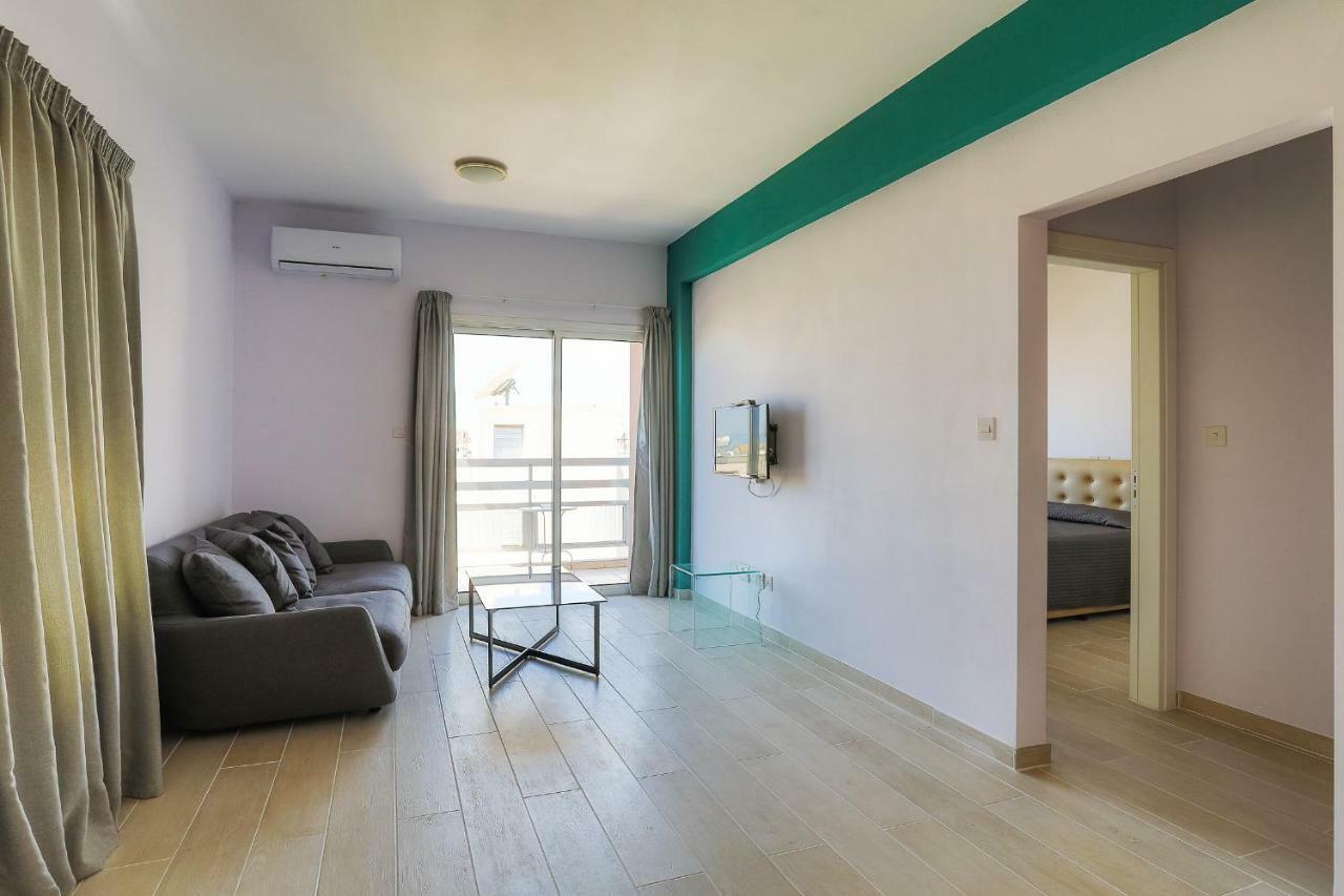 Vega Apartments Limasol Buitenkant foto
